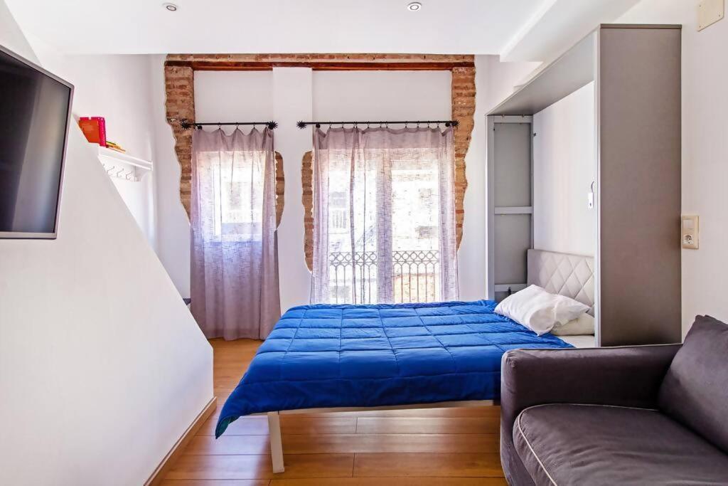 Apartamento Con Terraza Privada Cerca De La Playa Valensiya Dış mekan fotoğraf